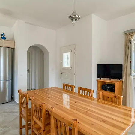 House In Village Protorgia Парос