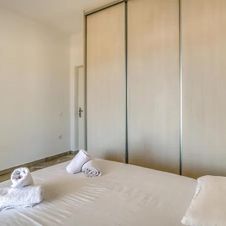 Апартаменты House In Village Protorgia Парос