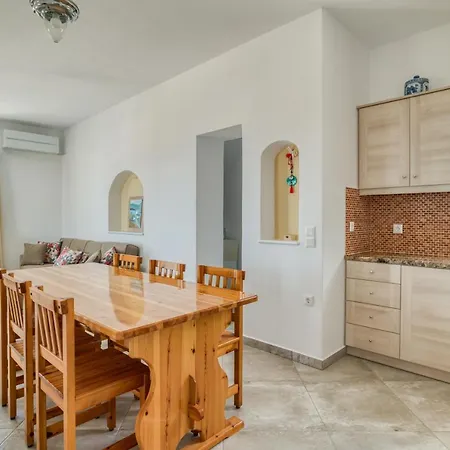 House In Village Protorgia Апартаменты